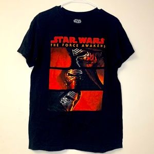 Star Wars Force Awakens Mens black T-Shirt  kylo Ren size Medium.